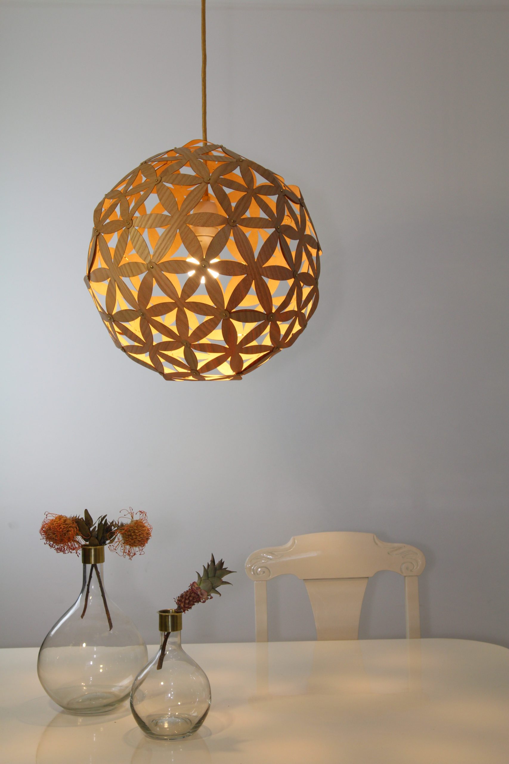 Hängeleuchte "Blomst No1" - Furnier Rotrüster