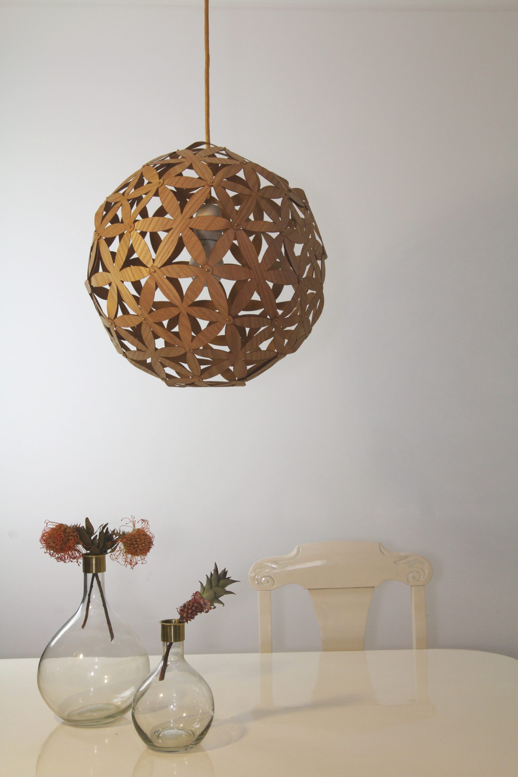 Hängeleuchte "Blomst No1" - Furnier Rotrüster