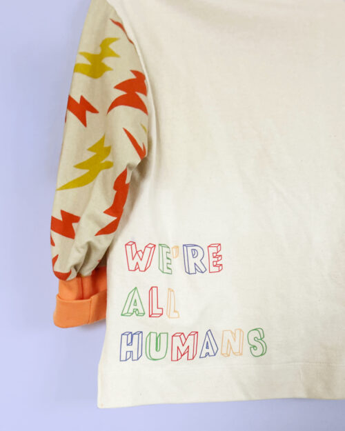 Bügelbild ♡ Schriftzug "WE'RE ALL HUMANS" bunt